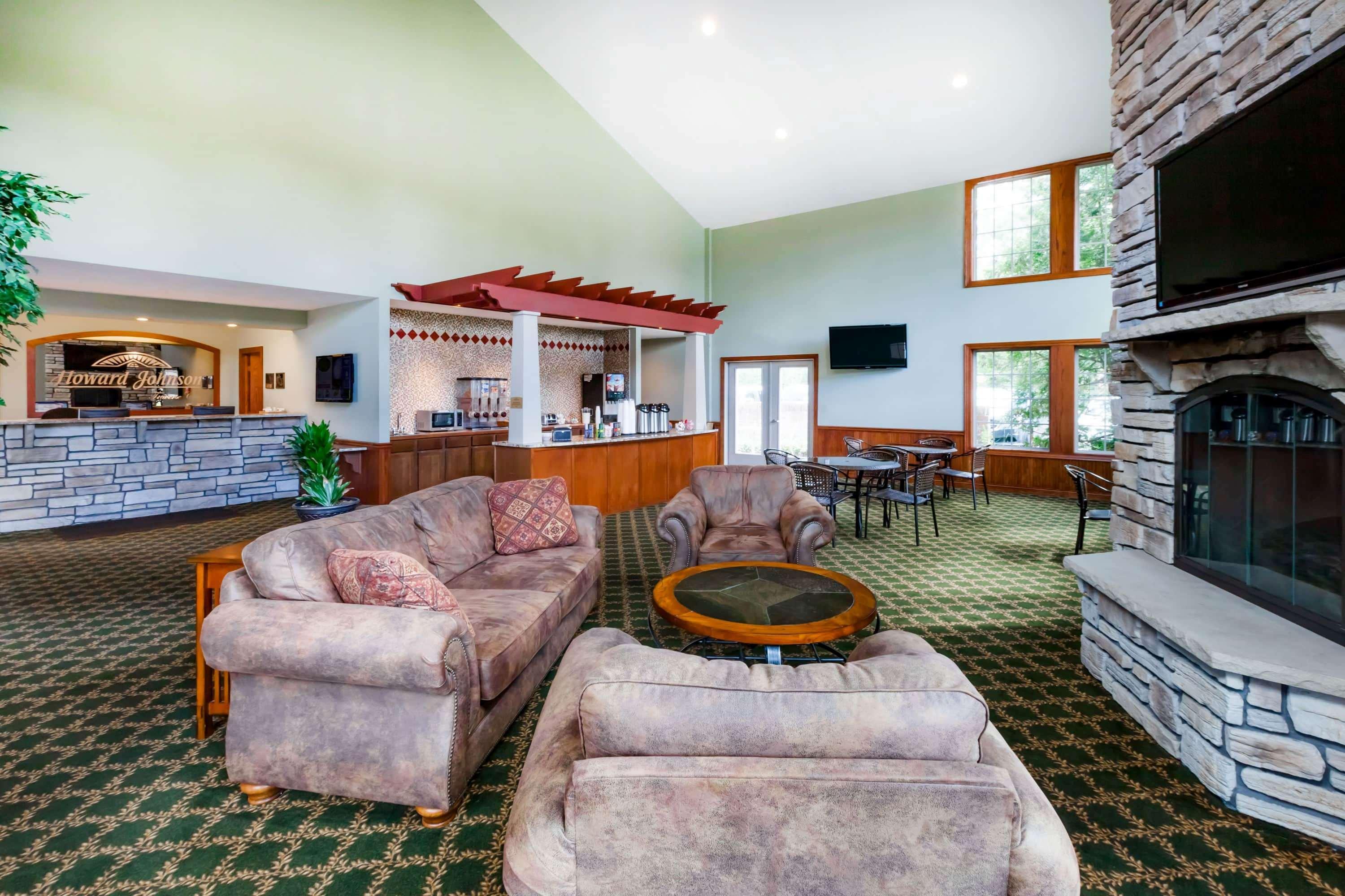 Howard Johnson By Wyndham Traverse City Eksteriør bilde
