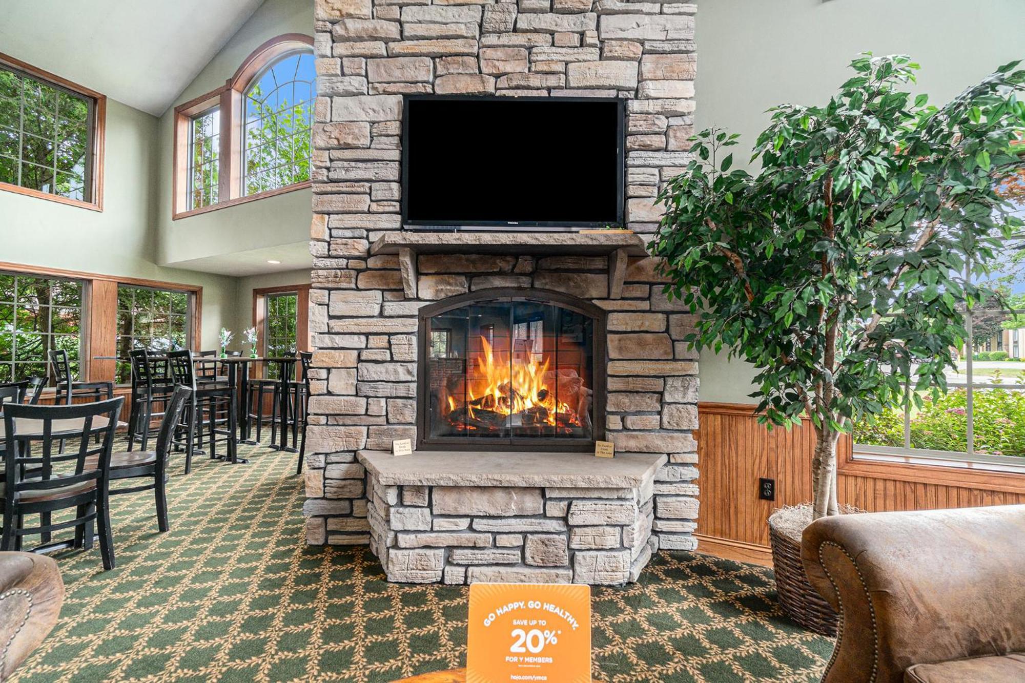 Howard Johnson By Wyndham Traverse City Eksteriør bilde
