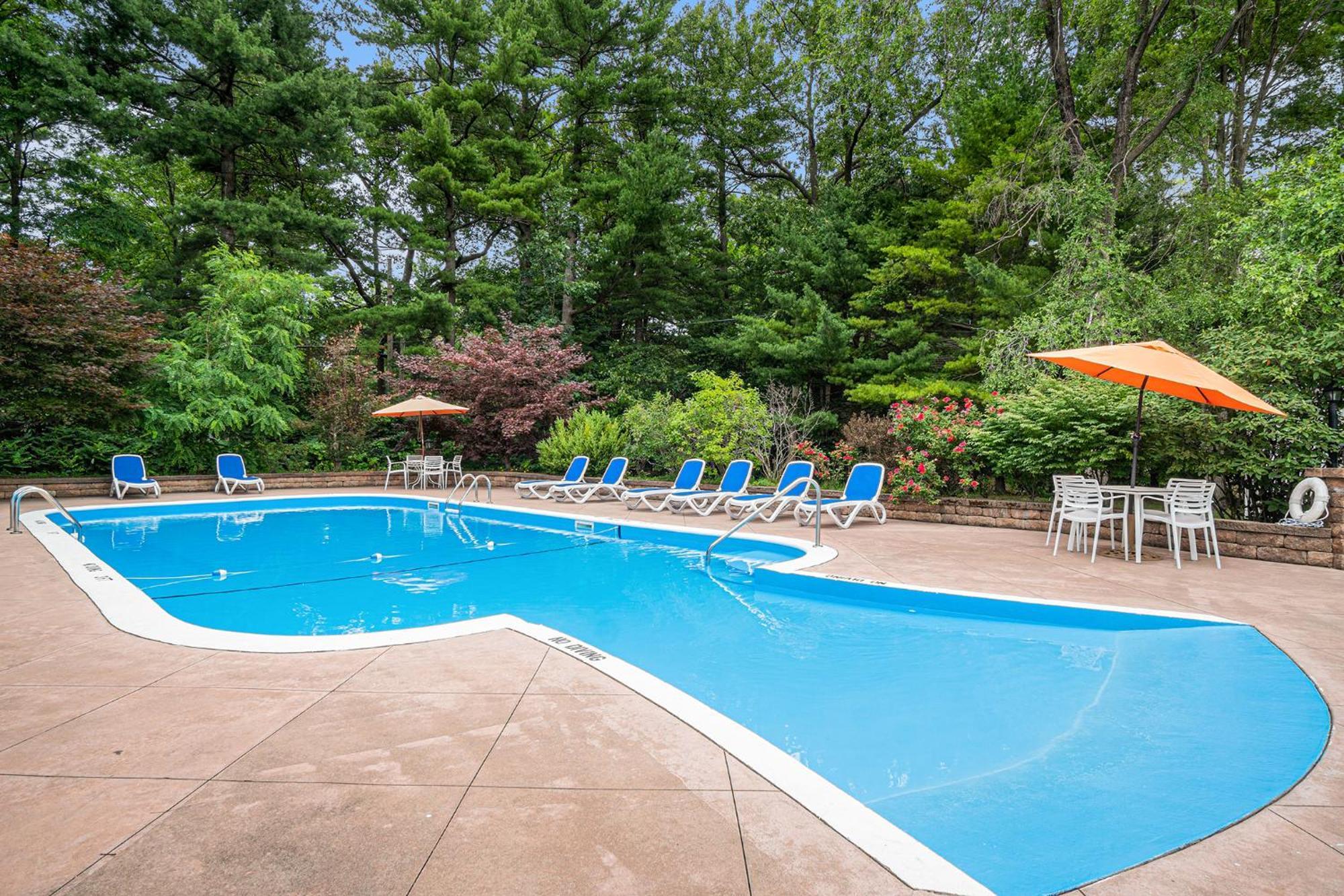 Howard Johnson By Wyndham Traverse City Eksteriør bilde
