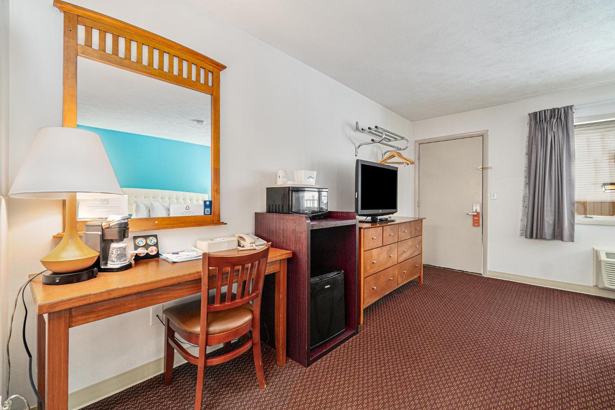 Howard Johnson By Wyndham Traverse City Eksteriør bilde